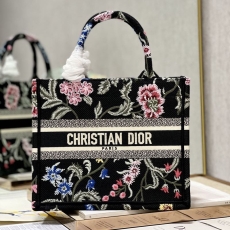 Christian Dior Shopping Bags